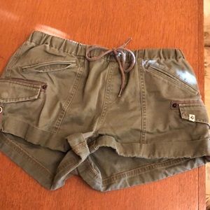 Volcom shorts size Small